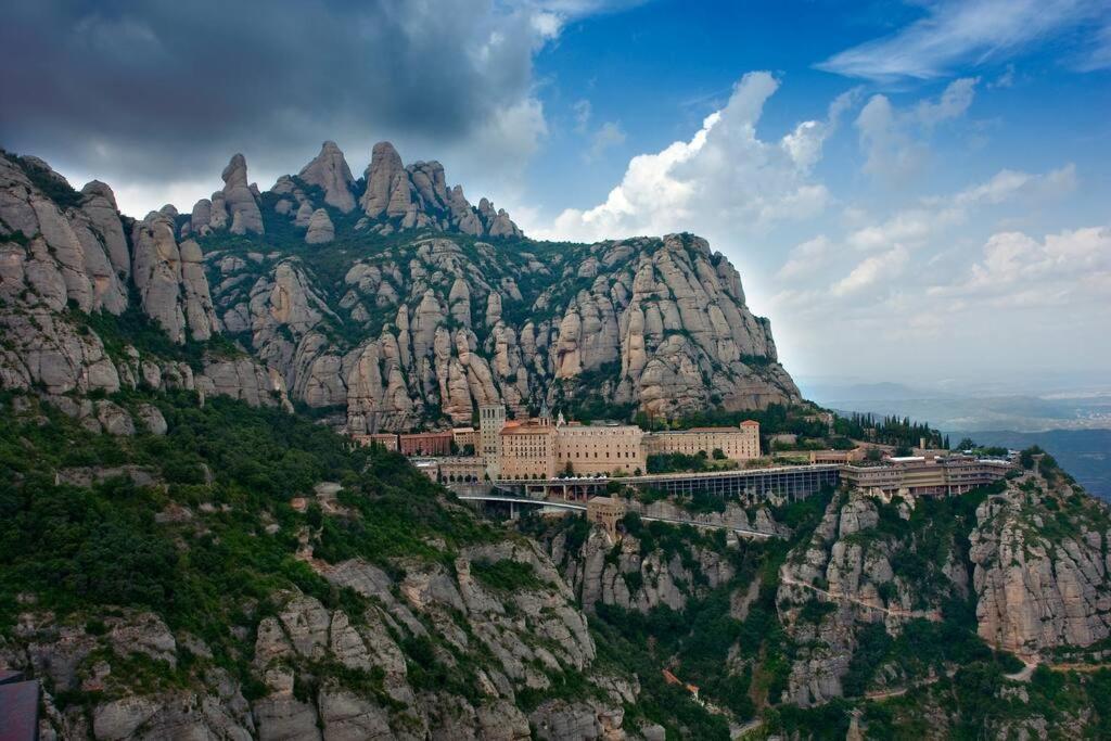 Piso En El Centro De Monistrol De Montserrat Esterno foto
